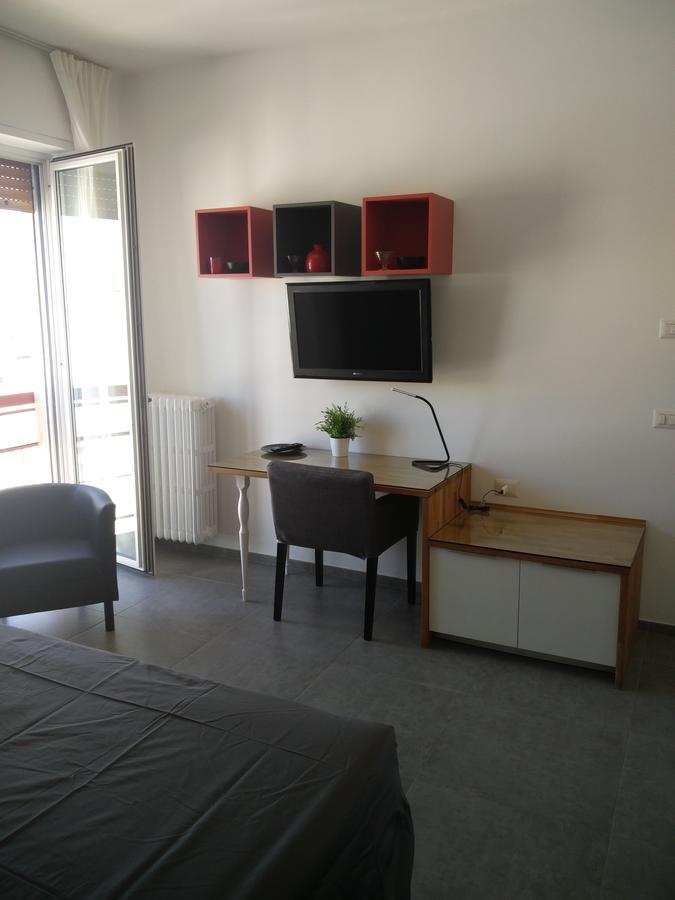 B&B Via Roma 15 Акуавива деле Фонти Екстериор снимка
