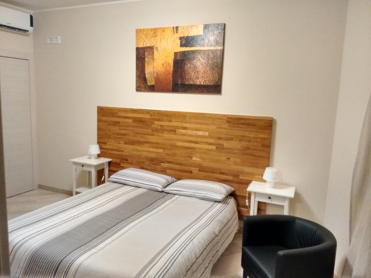 B&B Via Roma 15 Акуавива деле Фонти Екстериор снимка